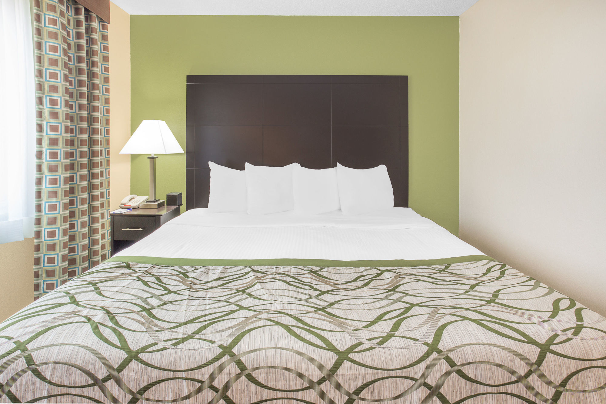 Baymont By Wyndham Holland Exterior foto